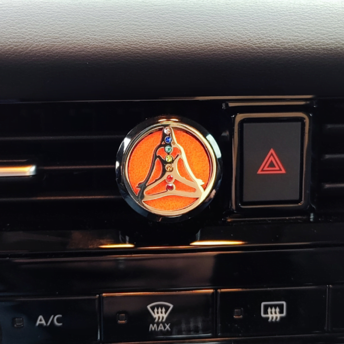 Automobilinis difuzorius - 7 čakros grotelėse