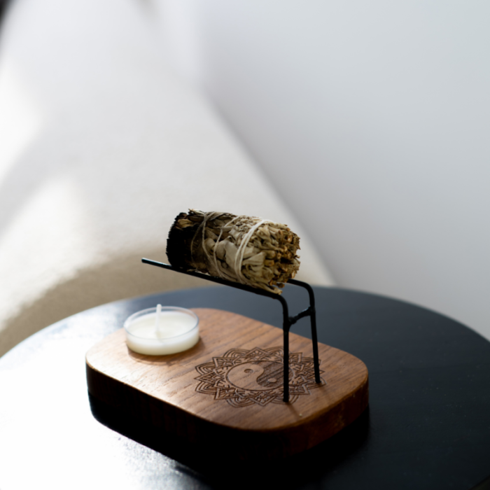 Palo santo ir šalavijo smilkalinė