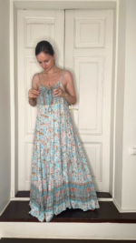 Dangiška suknelė su raštais