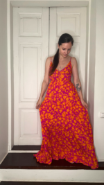 Oranžinė suknelė