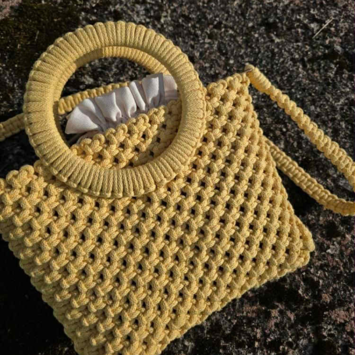 Geltona macrame rankinė