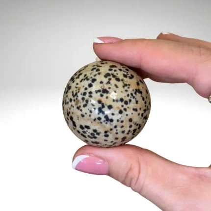 Dalmantininio jaspio sfera 4 cm