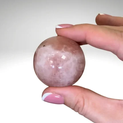 Rožinio kvarco sfera 4 cm