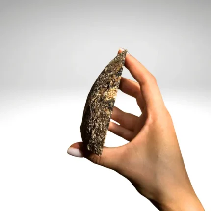 Agatas (pastatomas) 348g.